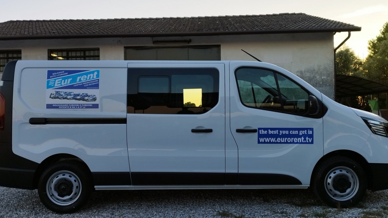 FURGONI gruppo D 6 POSTI RENAULT TRAFIC 6 POSTI MERCI